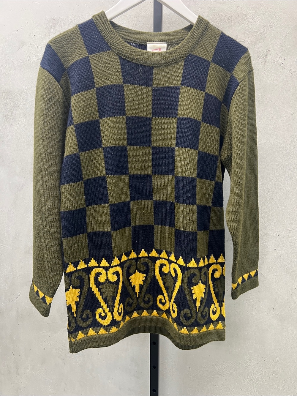 Mondi Vintage Checkerboard Crewneck Sweater with Yellow Pattern